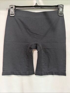 High-Rise Black Women’s Bike Shorts with Supportive Waistband